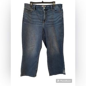 Cropped women’s jeans 7 for all mankind. Size16